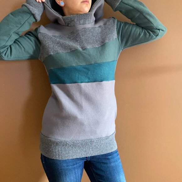 Ash and Moss Hoodie Upcycled with Pockets Sweatshirt One-Of-A-Kind MungoCrafts - Picture 2 of 5